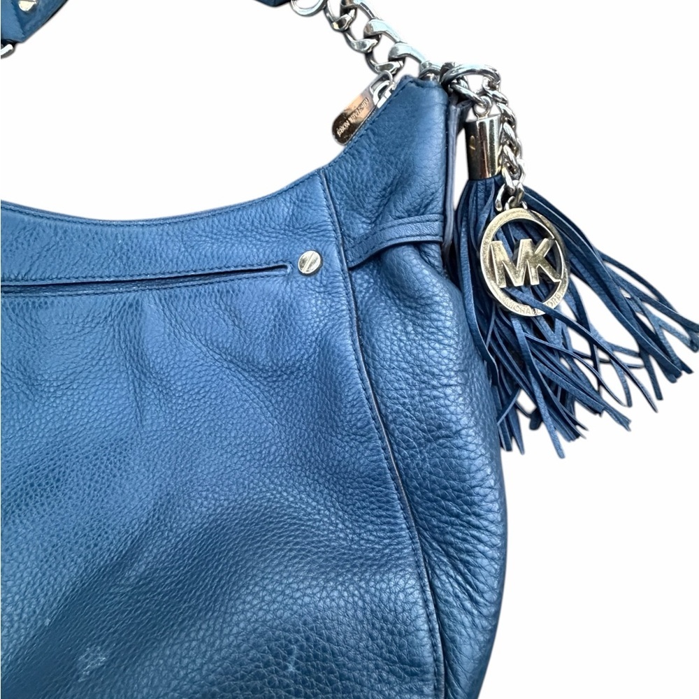 Michael Kors Navy Pebbled Leather Shoulder Bag with Tassel Charm vintage - Picture 2 of 7